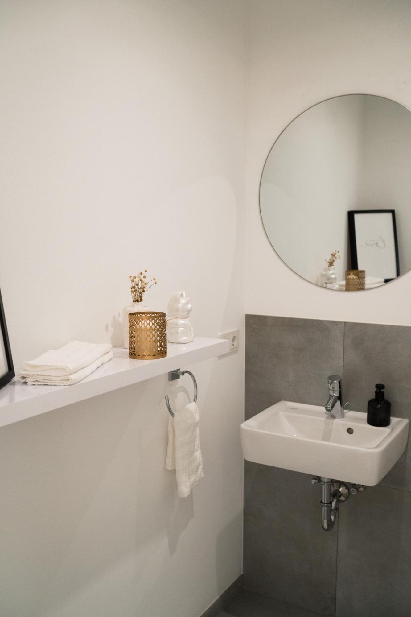 Moderne Ferienwohnung Mit Grosszuegigen 100Qm In Der Dresdner Altstadt ドレスデン エクステリア 写真